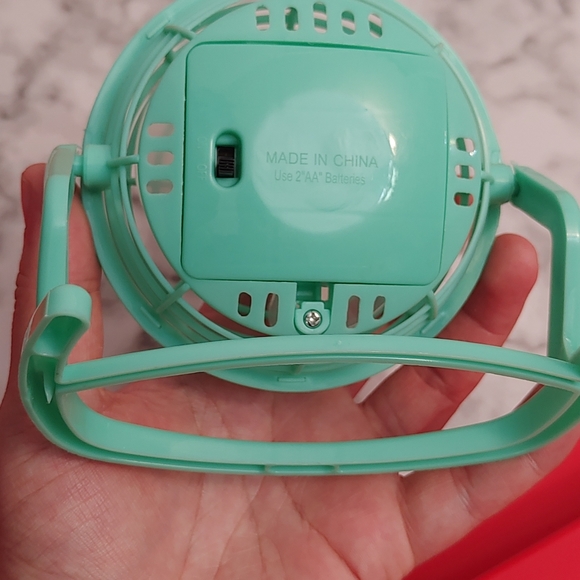 Mini Desk Fan - Picture 4 of 4